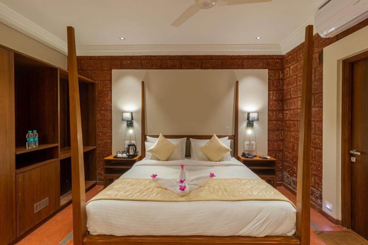 R R Heritage Resort Pure Vegetarian Mahābaleshwar Buitenkant foto