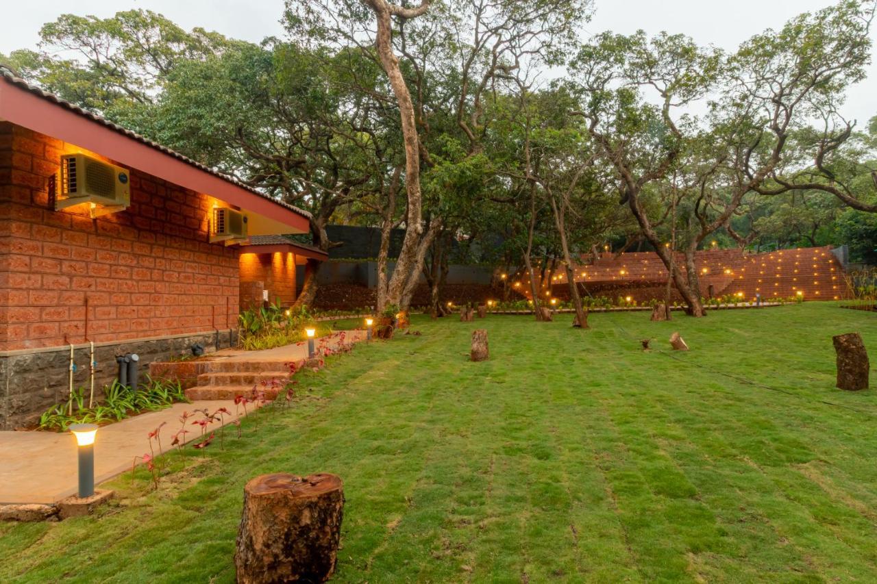 R R Heritage Resort Pure Vegetarian Mahābaleshwar Buitenkant foto