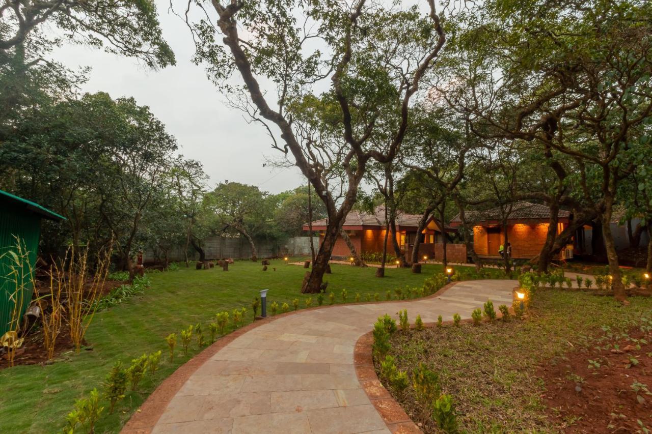 R R Heritage Resort Pure Vegetarian Mahābaleshwar Buitenkant foto